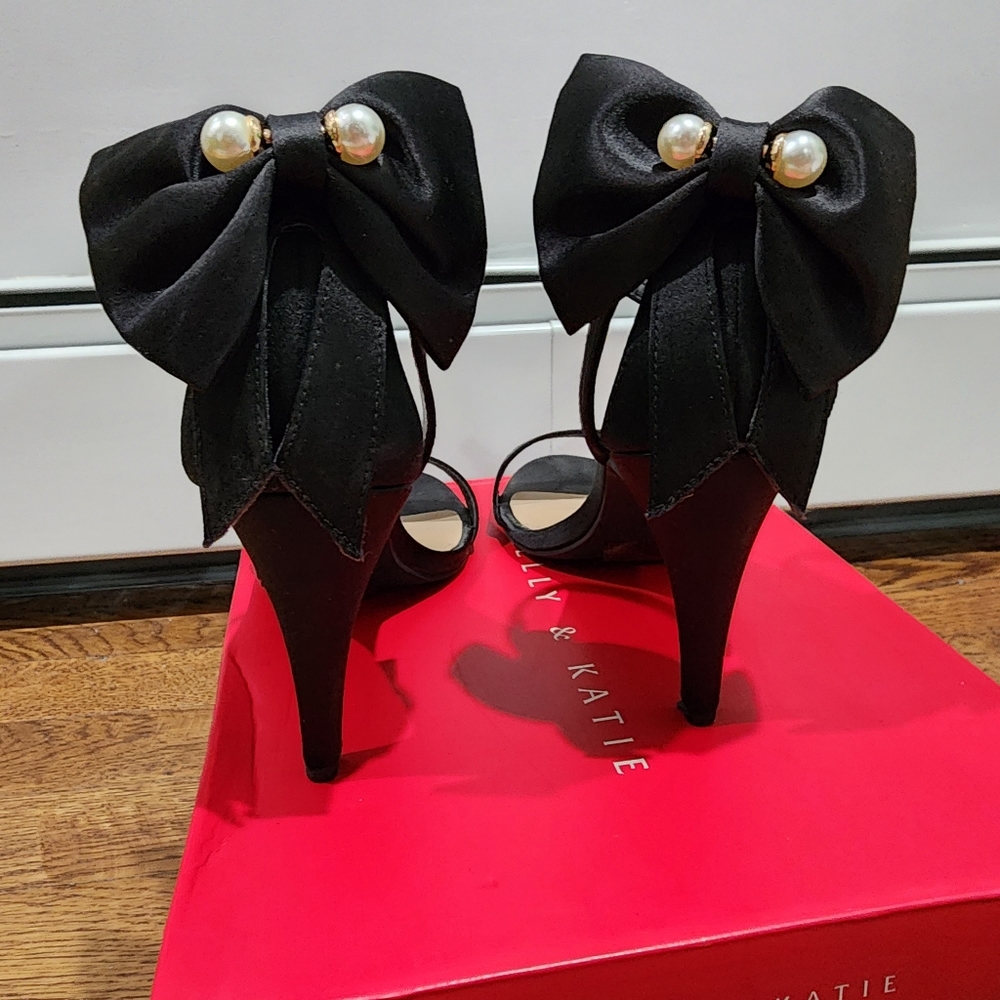 Kelly & Katie Tamatha Heels - Picture 4 of 9